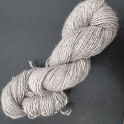 Vilja (tidl. Indiecita), alpaka i fed