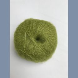 Strikkekit: Sommerbluse med dybt V (kort model)