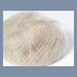 Strikkekit: Sommerbluse med dybt V (kort model)